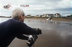 Alan Hayward filming an imprinted pigeon for In-Flight Movie